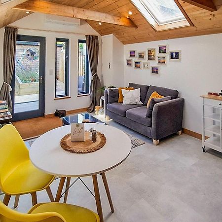 Muriels Lodge Райд Екстериор снимка